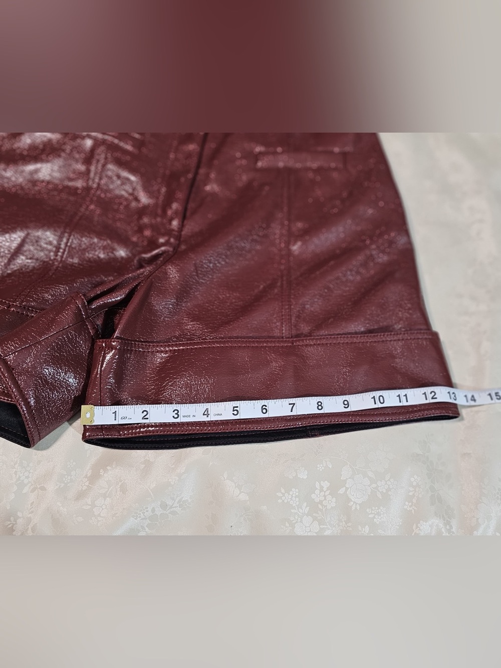 Tibi Burgundy Faux Leather High Rise Shorts Size 6 - Picture 6 of 13